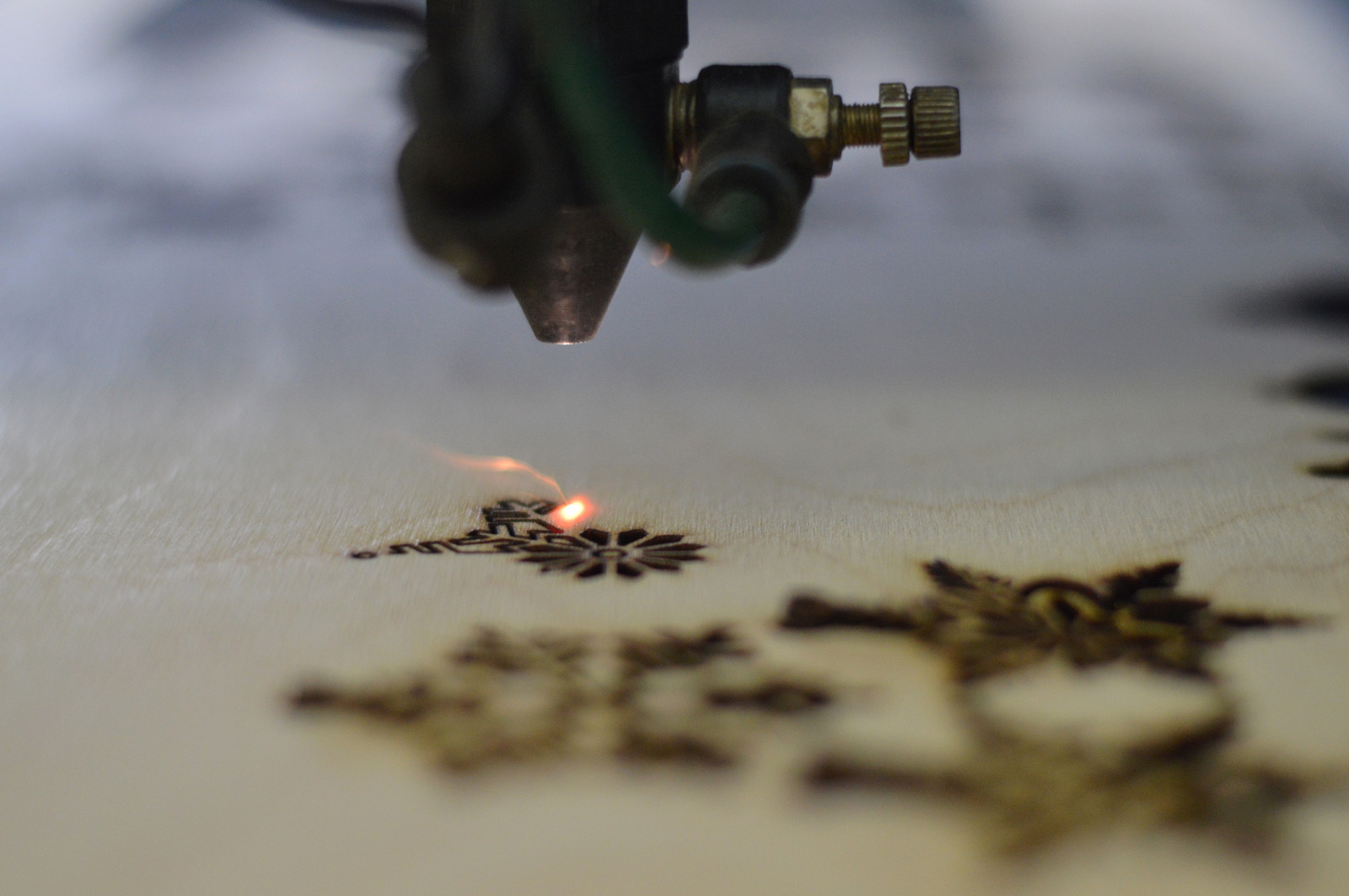 3D Laser Cutting Carbon Fiber for Advanced Projects