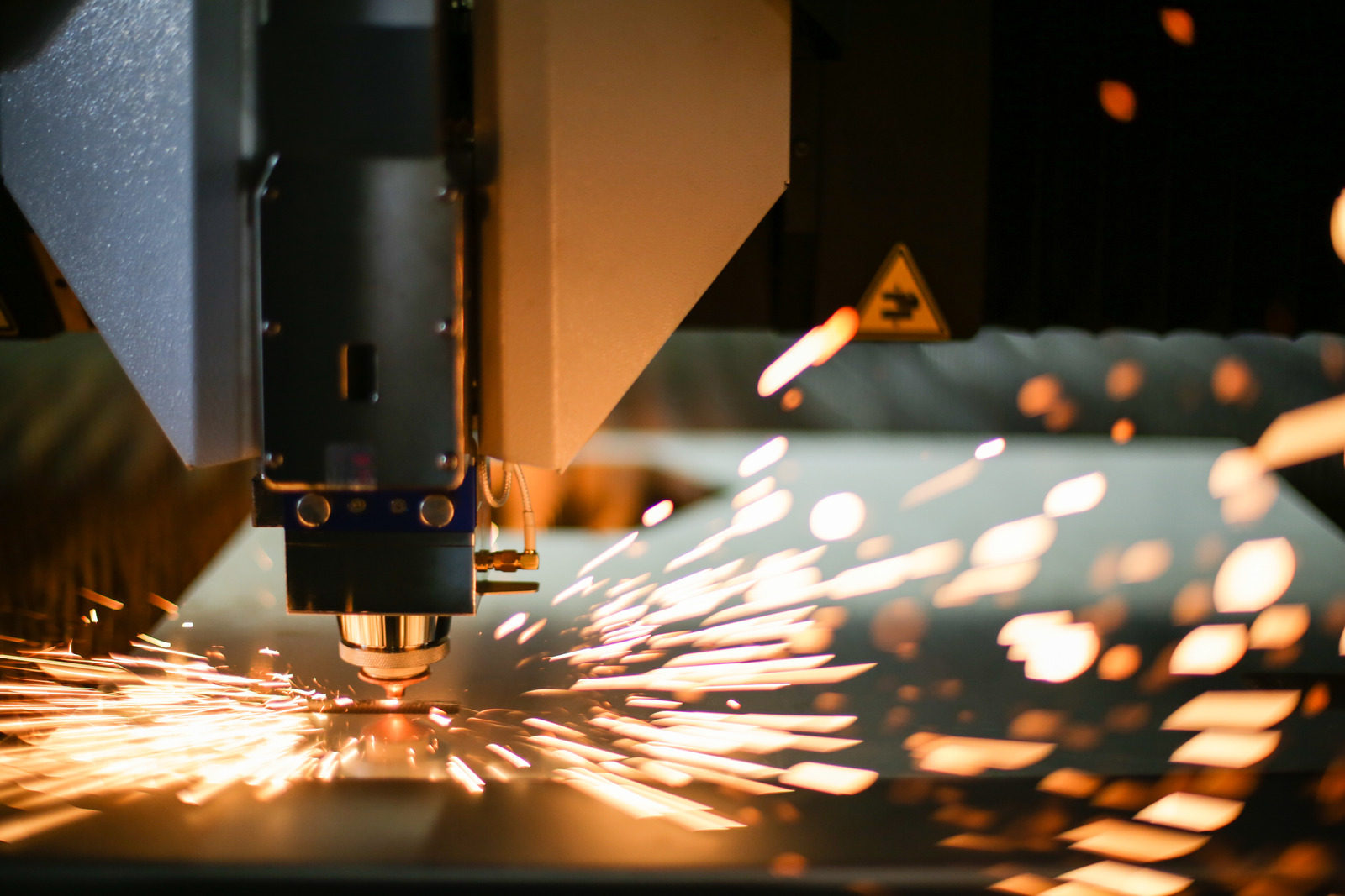 Exploring the Benefits of Laser Cutting CNC