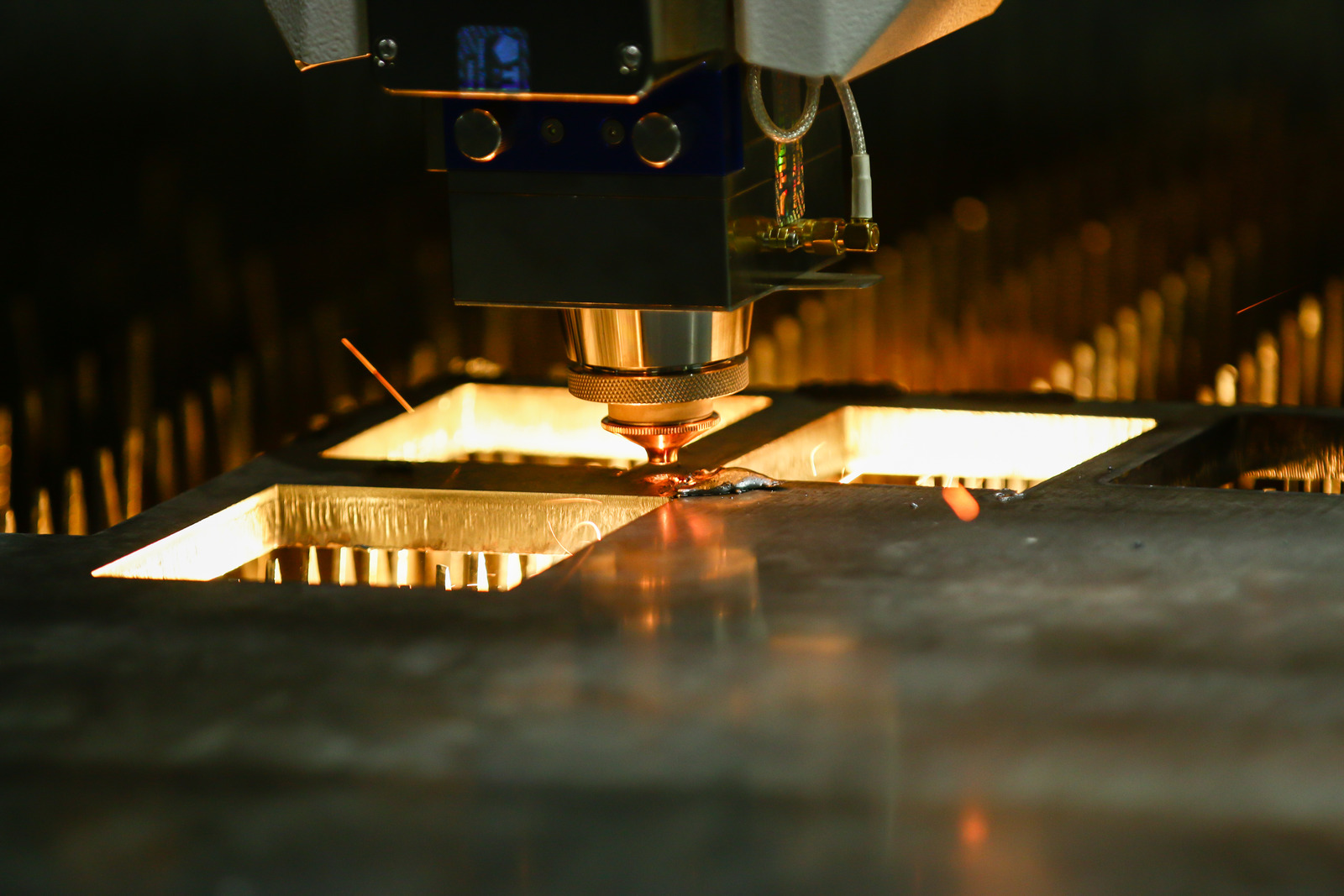 Exploring the Art of Laser Cutting Carbon Fiber