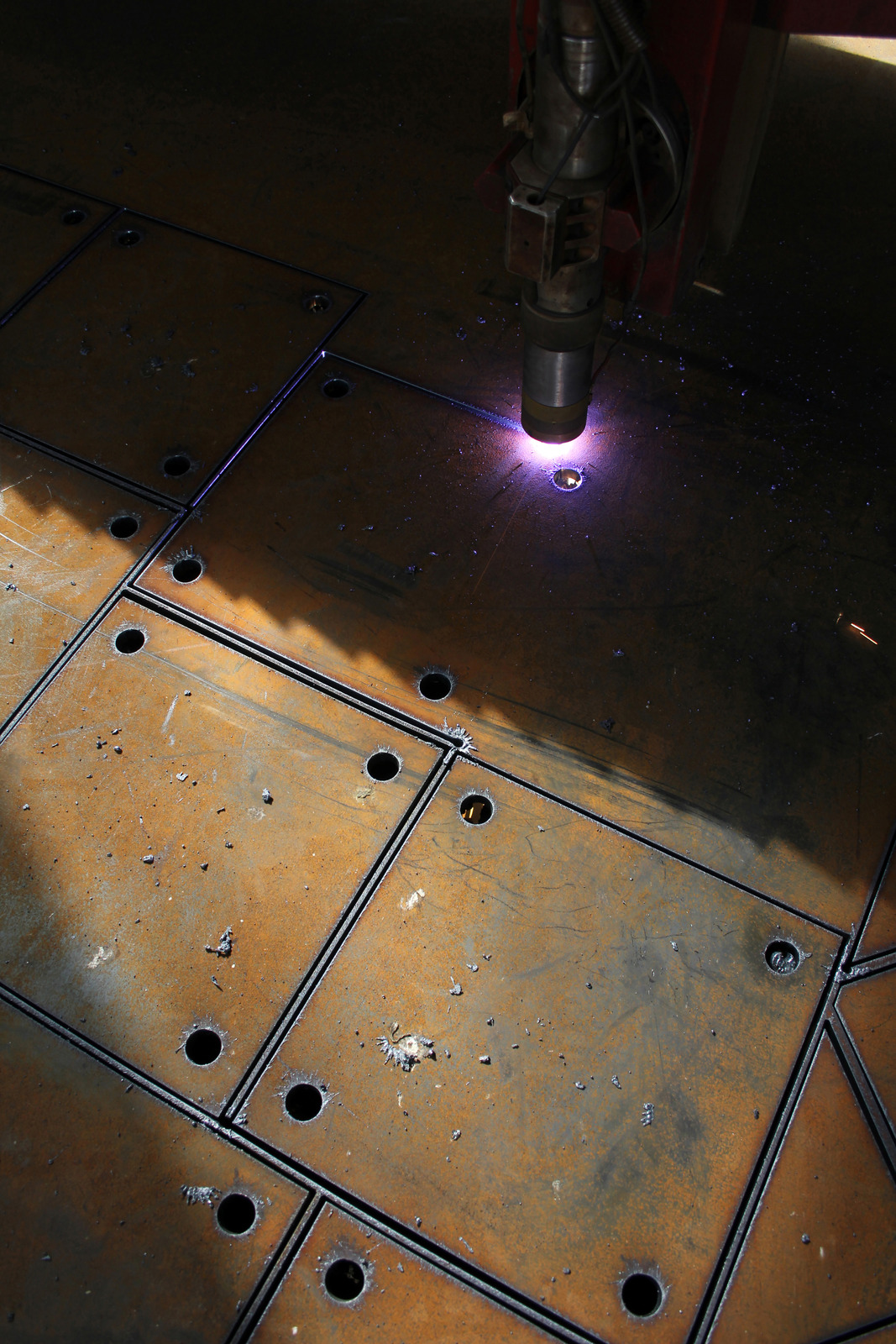 Going Green, One Piece at a Time: Laser Cutting Job Applications for Sustainable Manufacturing