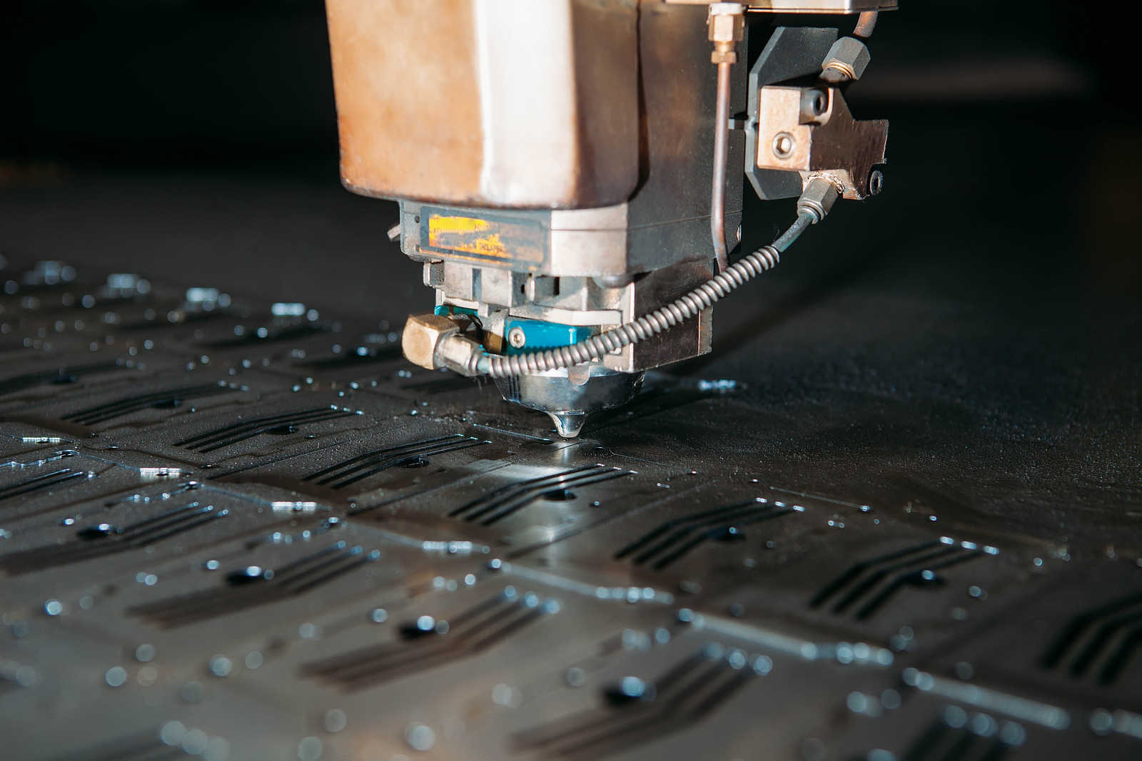 Unlocking the Potential of Laser Technology: How Laser Cutters are Changing the Woodworking Industry