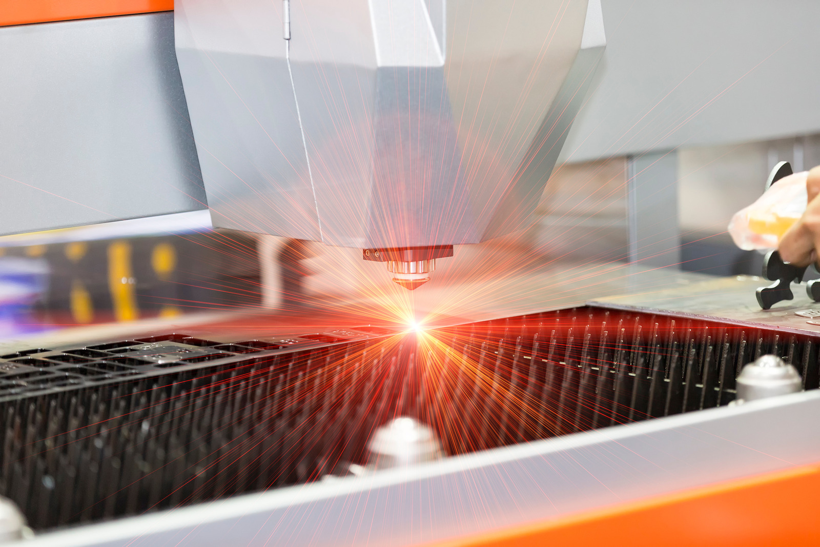 The Benefits of Laser Cutting Carbon Fiber