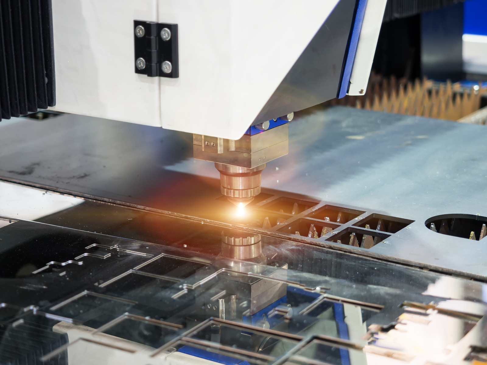 Tips for Selecting the Right Laser Cutting Grill